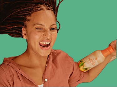 Membre de la communauté découvrant les bienfaits de l'aloe vera